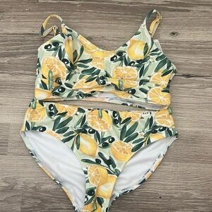 Great condition no pulls or fading